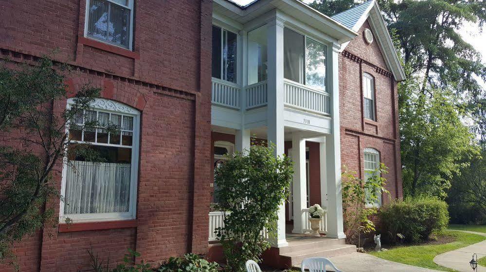 Valley House Inn Huntsville Buitenkant foto